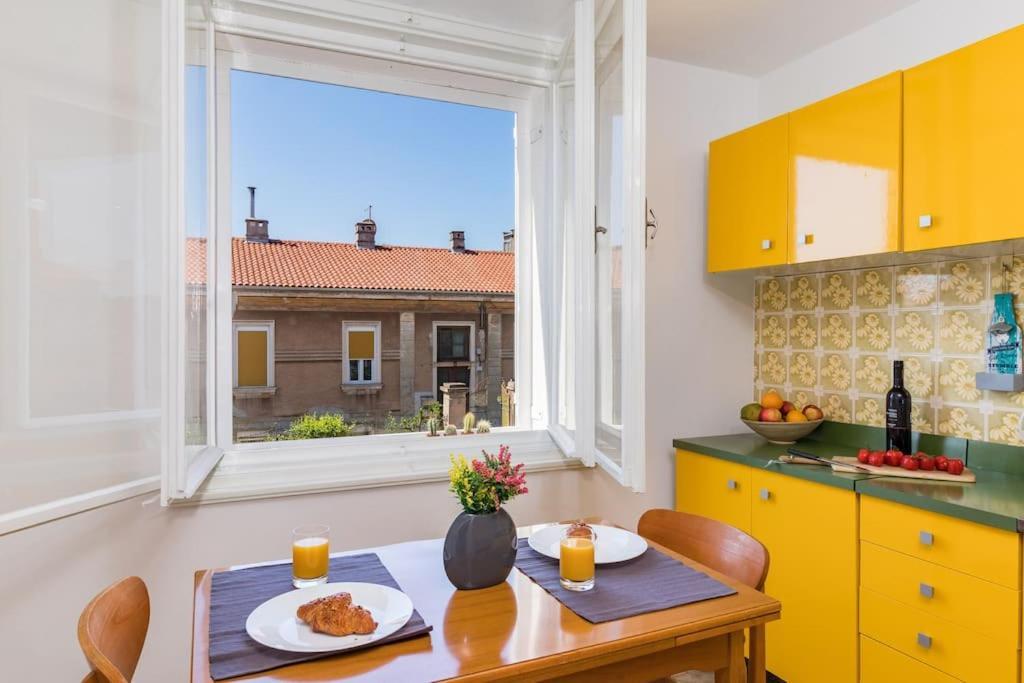 Quirky Apartment Arena With Parking PUY Exterior foto
